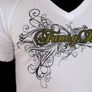 V-Ausschnitt T-Shirt in Weiß mit Surf Ornament