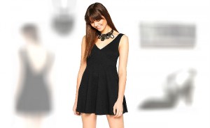 Kleid mit V-Ausschnitt schwarz